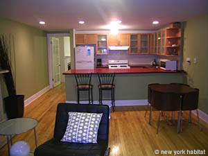 Living room - Photo 3 of 4