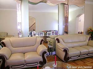 Living room 1 - Photo 3 of 4