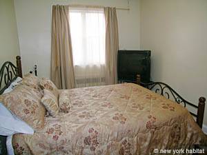 Bedroom - Photo 2 of 3