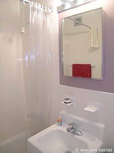Badezimmer - Photo 2 von 4
