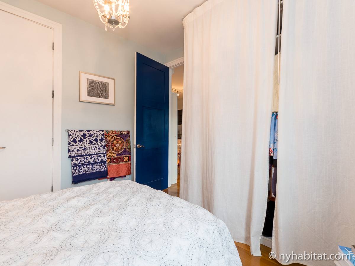 Bedroom - Photo 5 of 6
