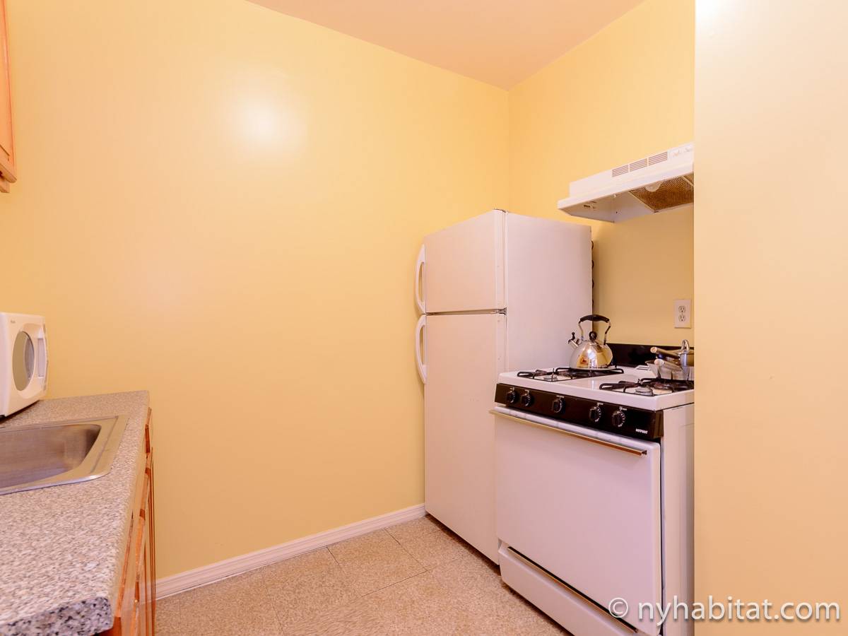 Kitchen - Photo 2 of 4