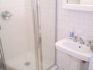 Badezimmer - Photo 2 von 4