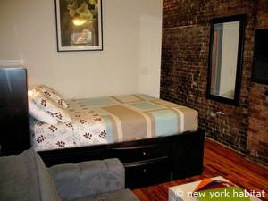 Living room - Photo 6 of 7