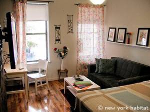 Living room - Photo 1 of 7