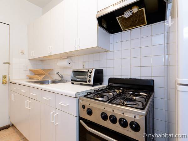 Kitchen - Photo 2 of 3