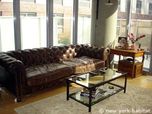Living room - Photo 2 of 10
