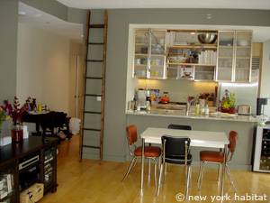 Living room - Photo 6 of 10