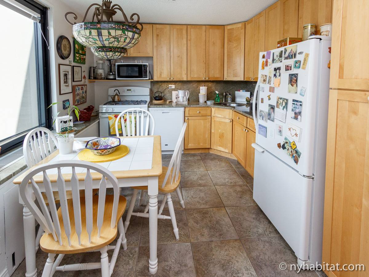 Kitchen - Photo 2 of 5