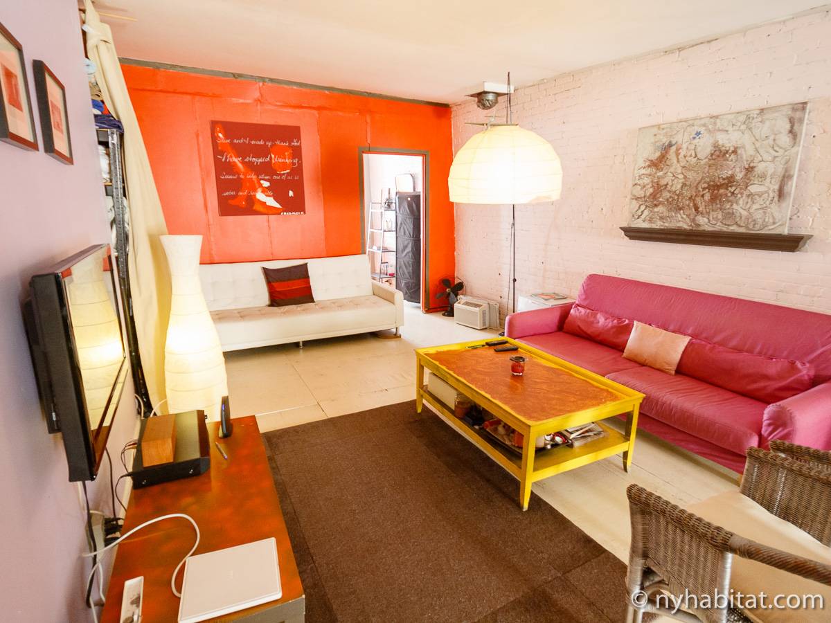 Living room - Photo 2 of 4