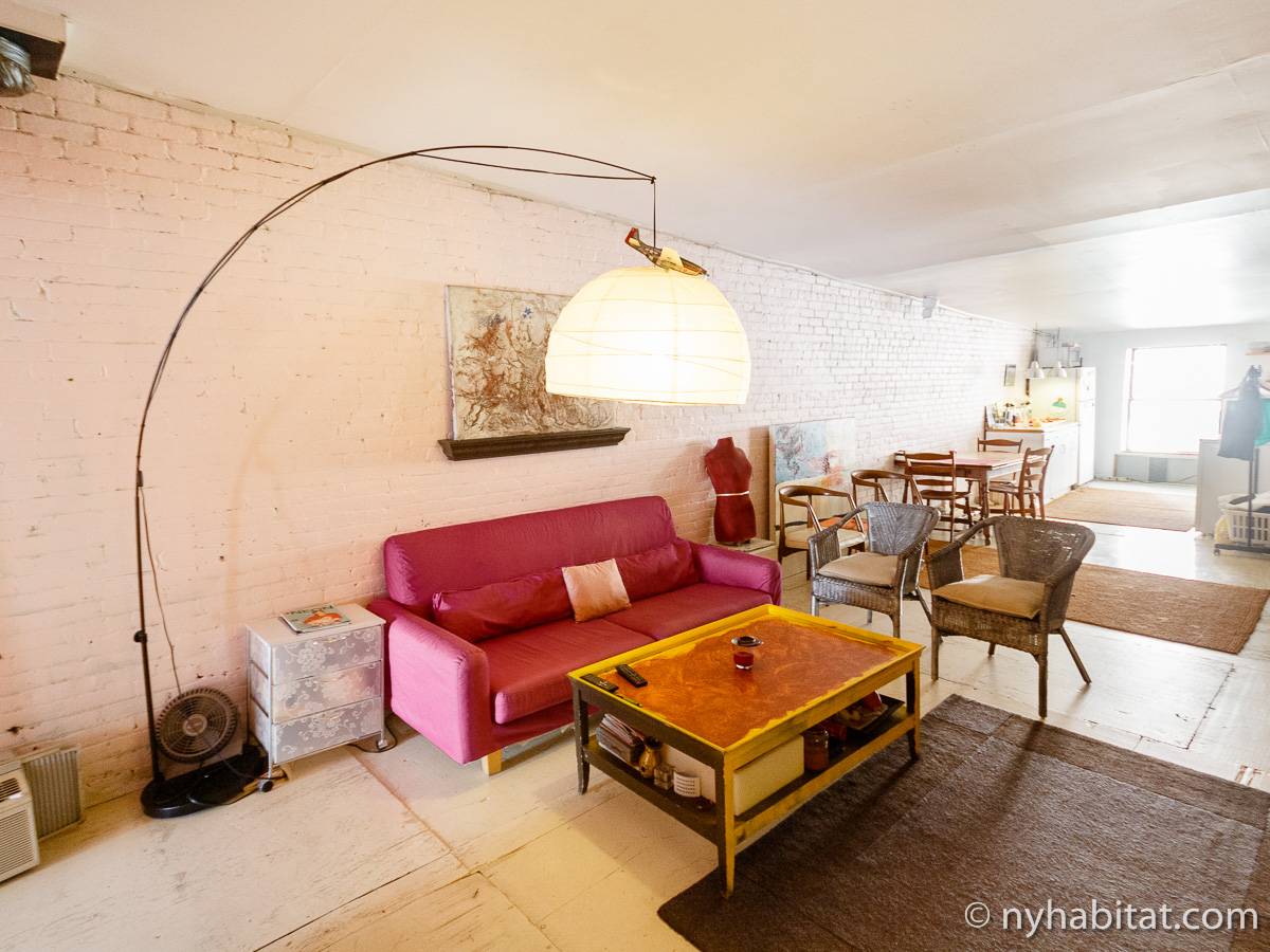 Living room - Photo 4 of 4