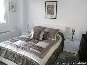 Living room - Photo 2 of 13