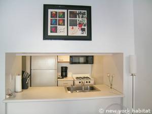 Living room - Photo 6 of 13