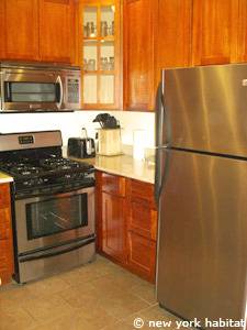 Kitchen - Photo 5 of 6