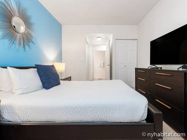 Bedroom - Photo 2 of 3