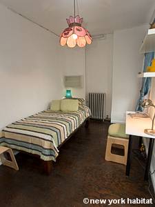 Bedroom 2 - Photo 2 of 5