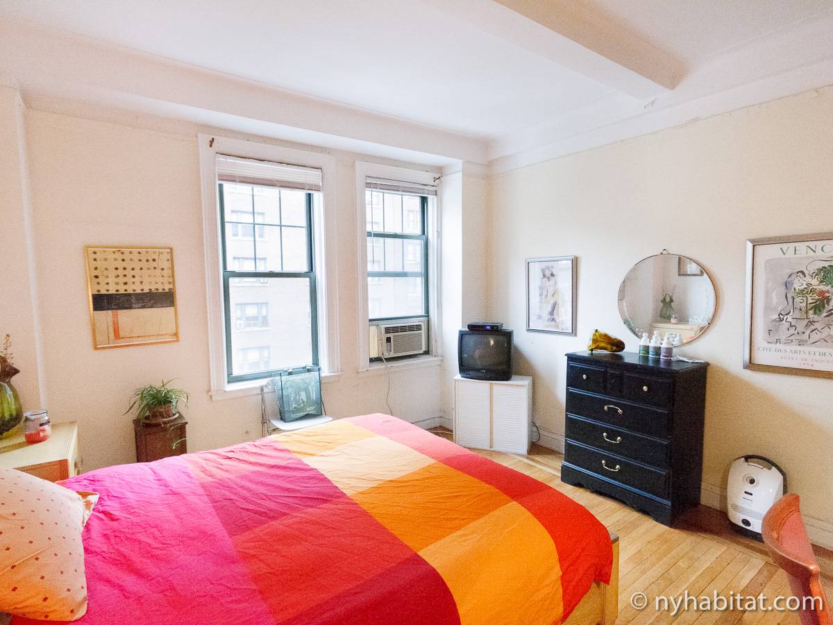 Bedroom - Photo 18 of 20
