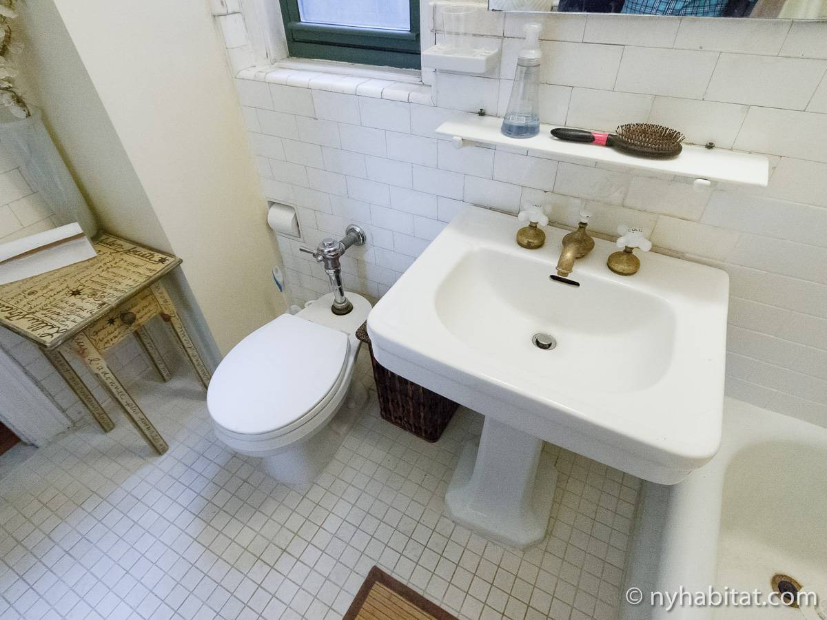 Bathroom - Photo 4 of 10