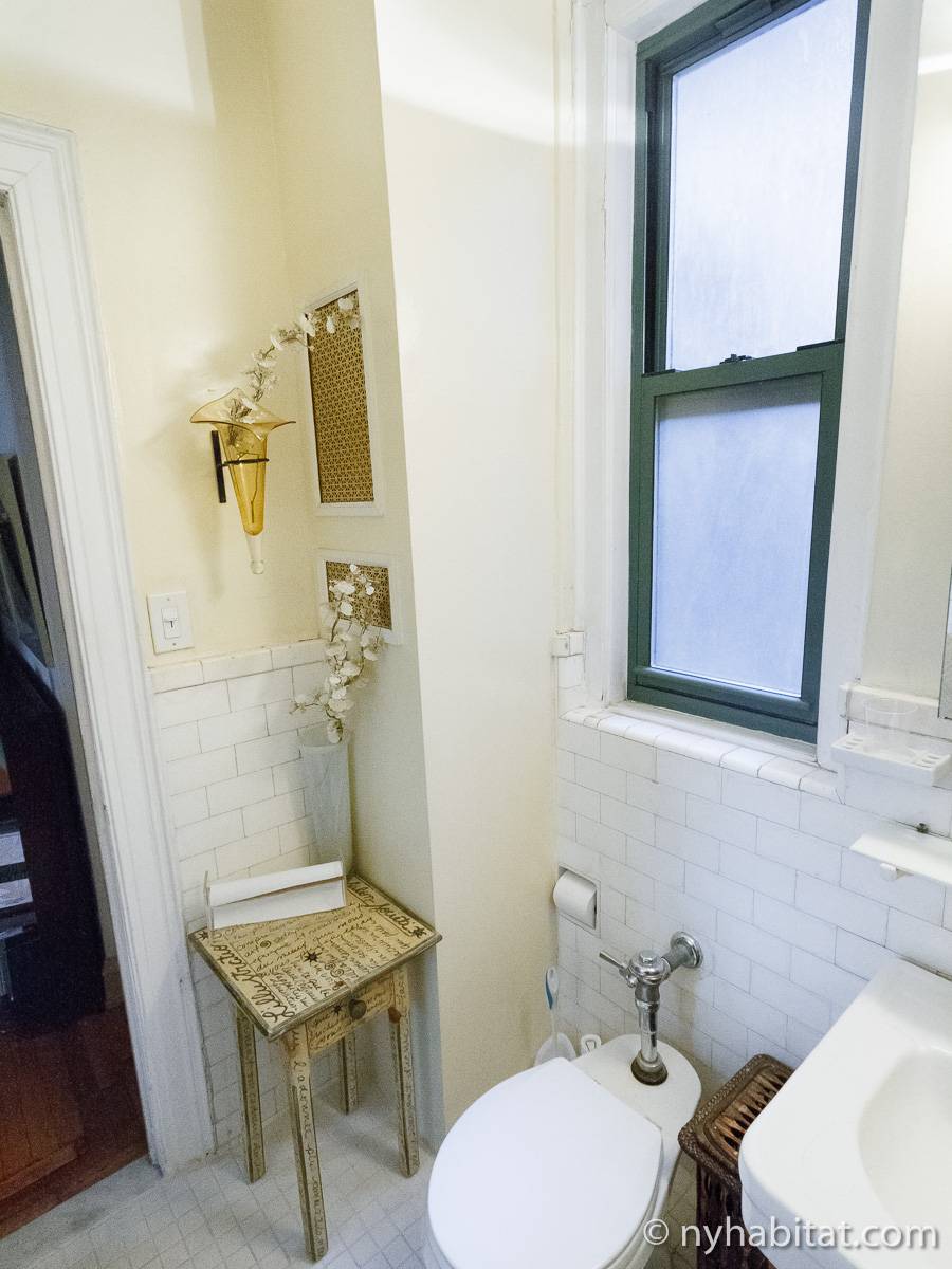 Bathroom - Photo 5 of 10