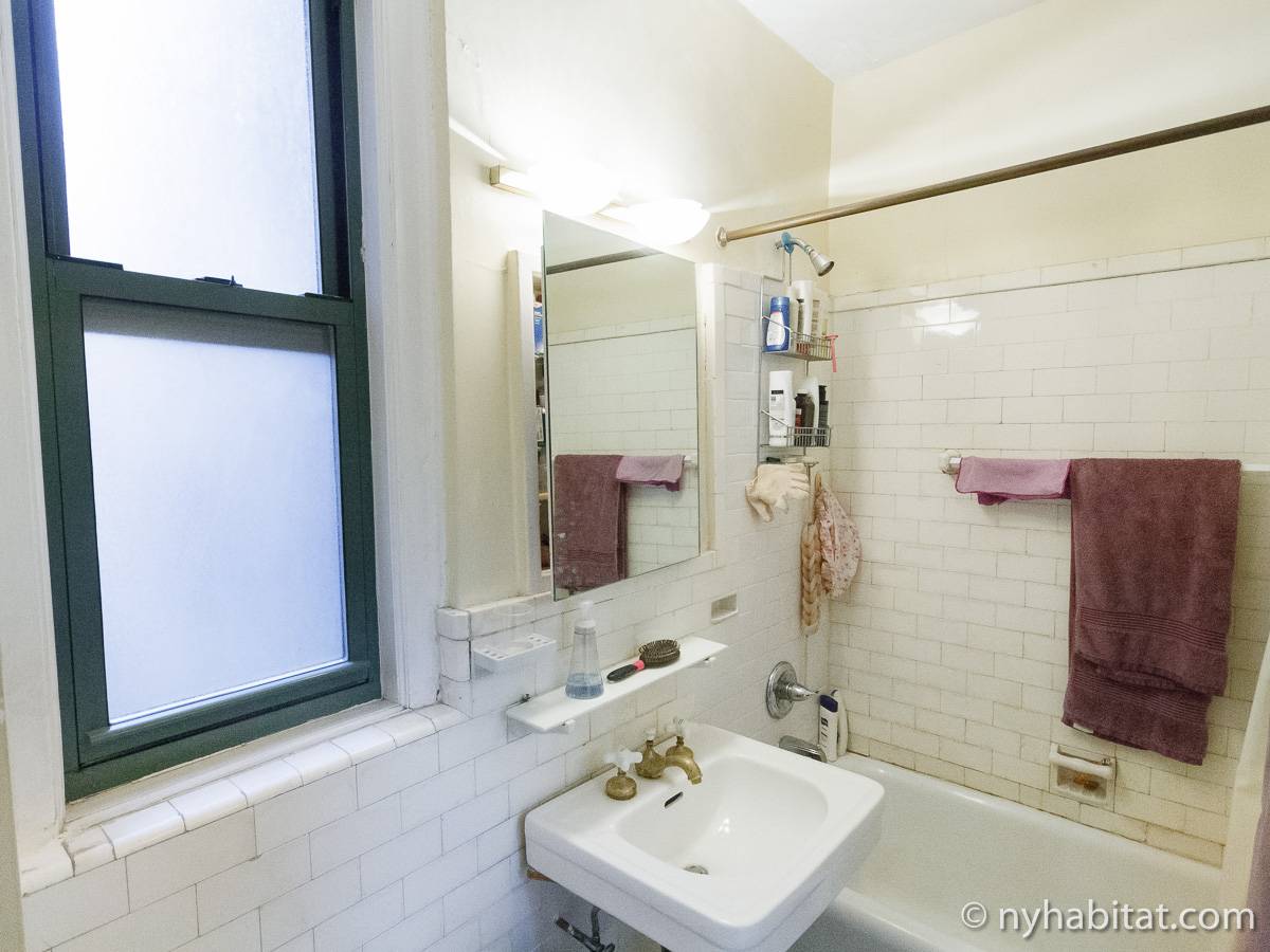 Bathroom - Photo 10 of 10