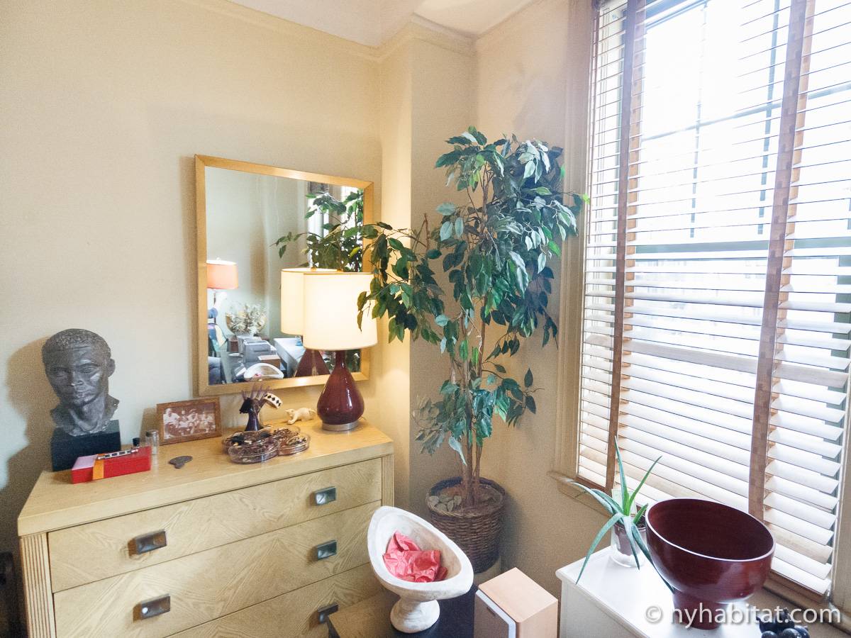 Living room - Photo 19 of 20