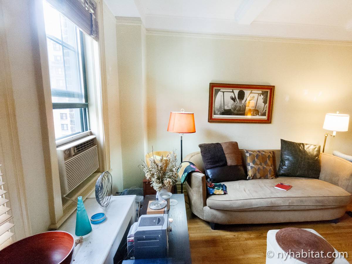 Living room - Photo 14 of 20