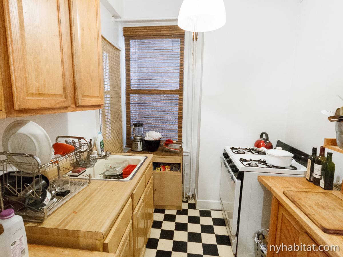 Kitchen - Photo 11 of 15