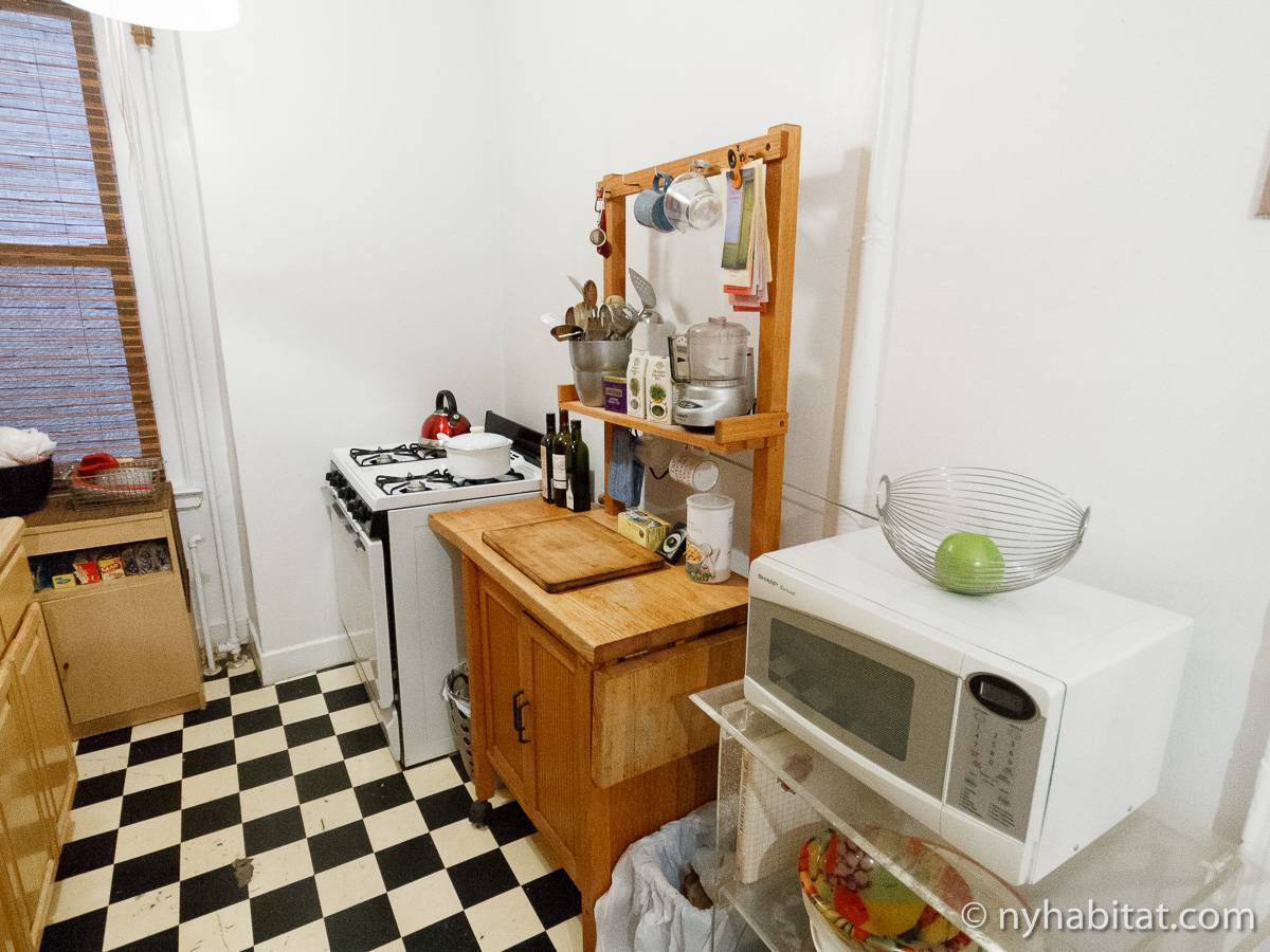Kitchen - Photo 4 of 15