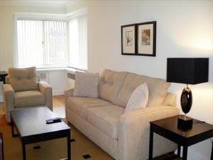 Living room - Photo 1 of 3