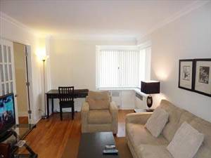 Living room - Photo 2 of 3