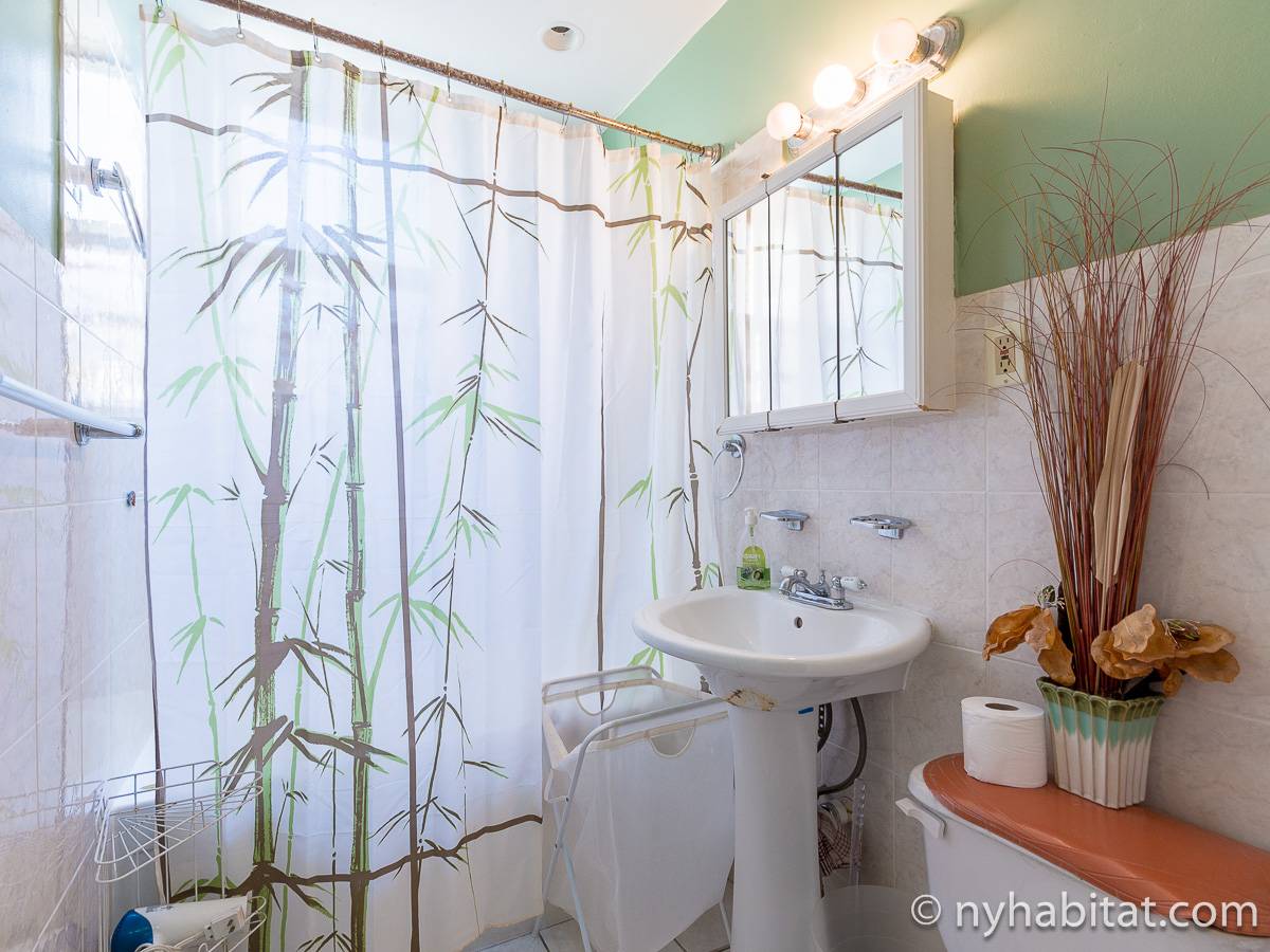 Bathroom - Photo 2 of 2 Bathroom - Photo 2 of 2