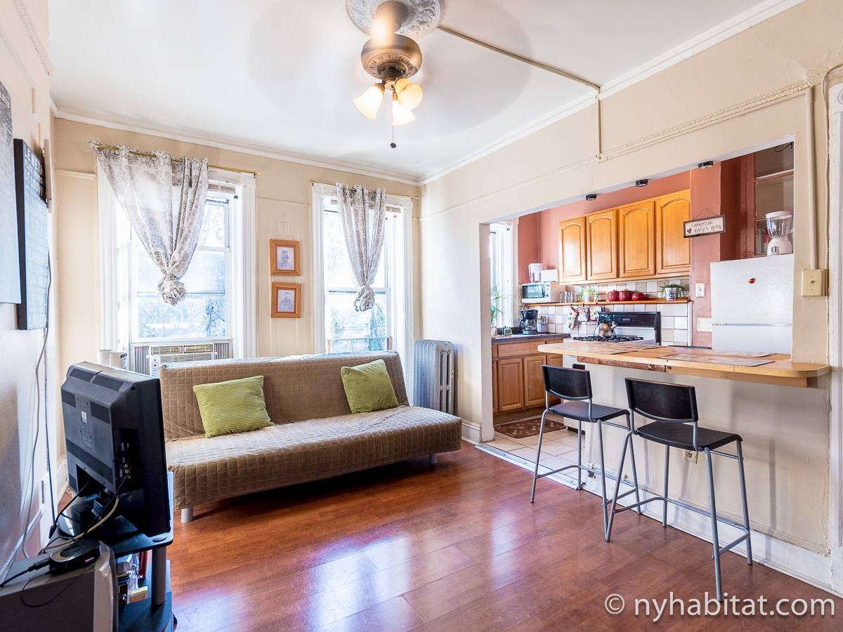 Living room - Photo 1 of 4