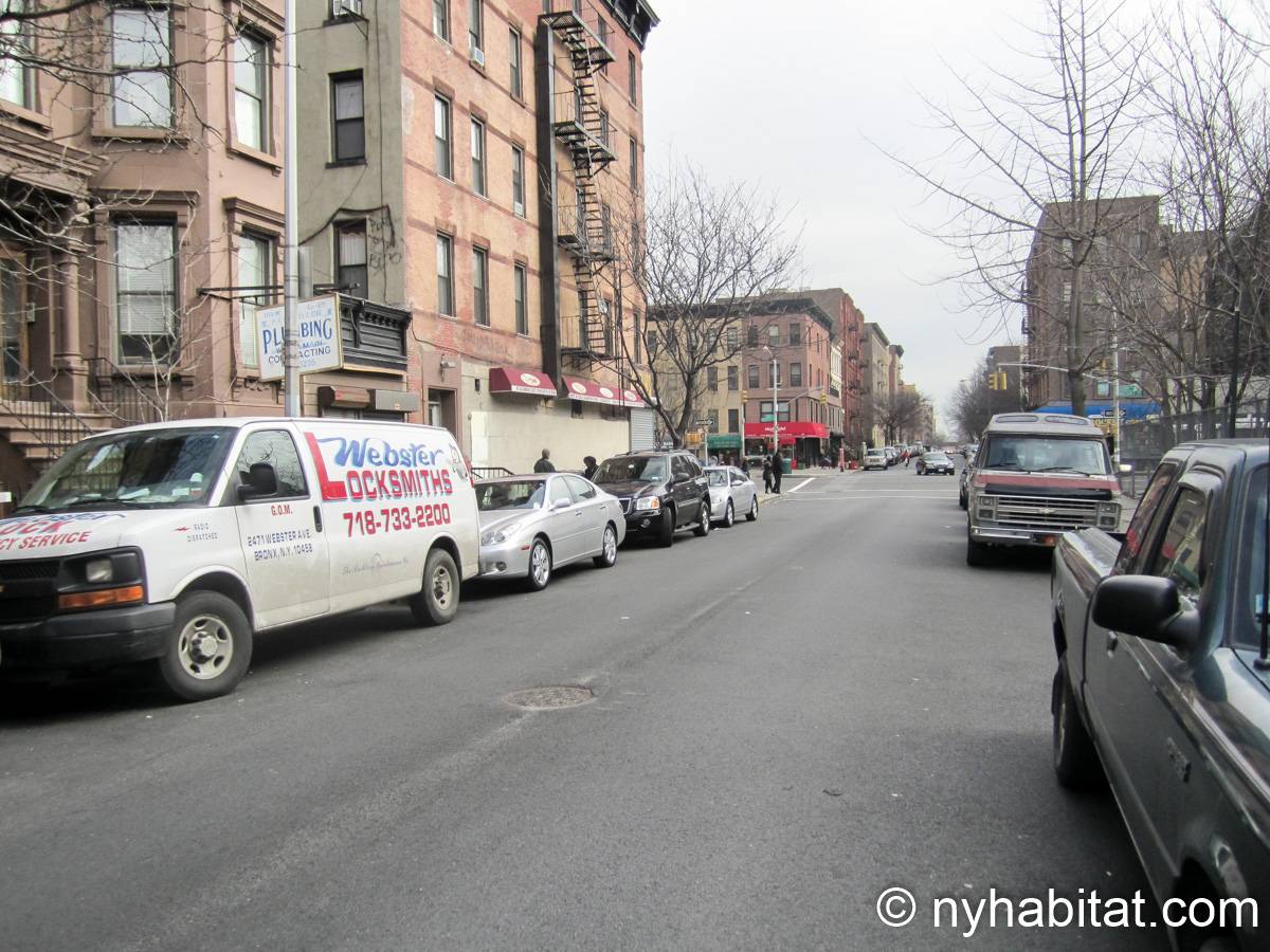 New York Roommate Room for rent in Harlem 3 Bedroom apartment (NY15285)