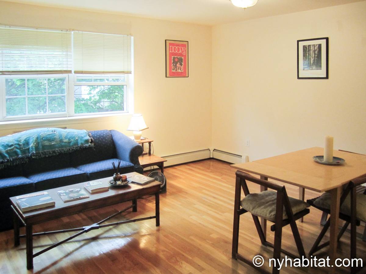 Living room - Photo 1 of 4