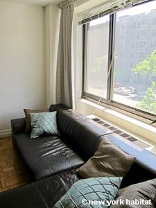 Living room - Photo 2 of 10