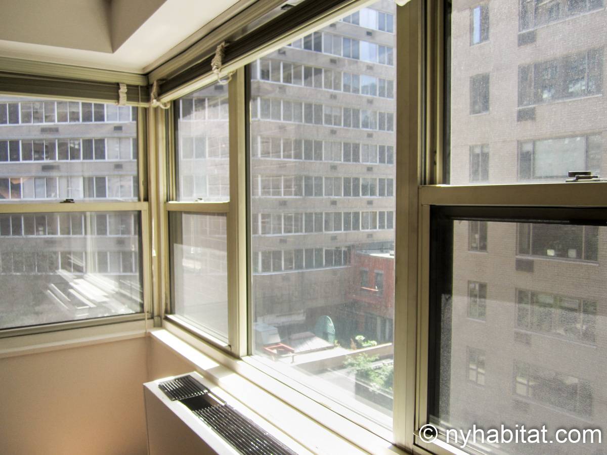 Living room - Photo 7 of 7