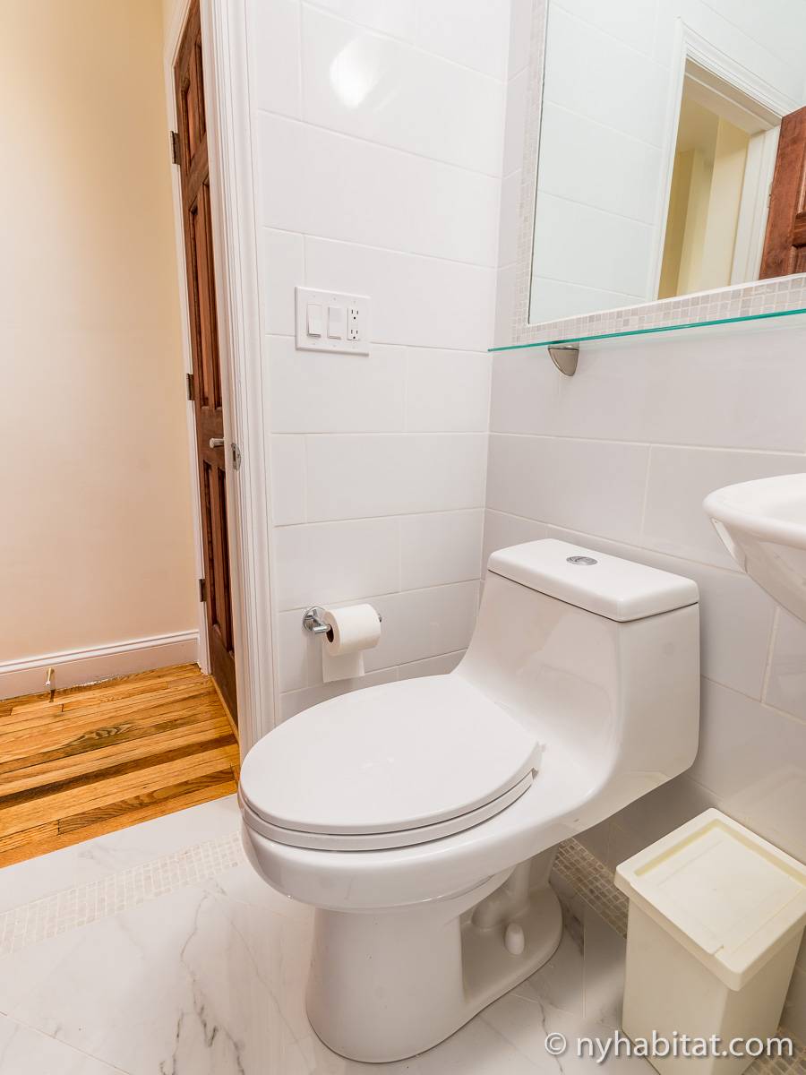 Bathroom - Photo 2 of 2 Bathroom - Photo 2 of 2