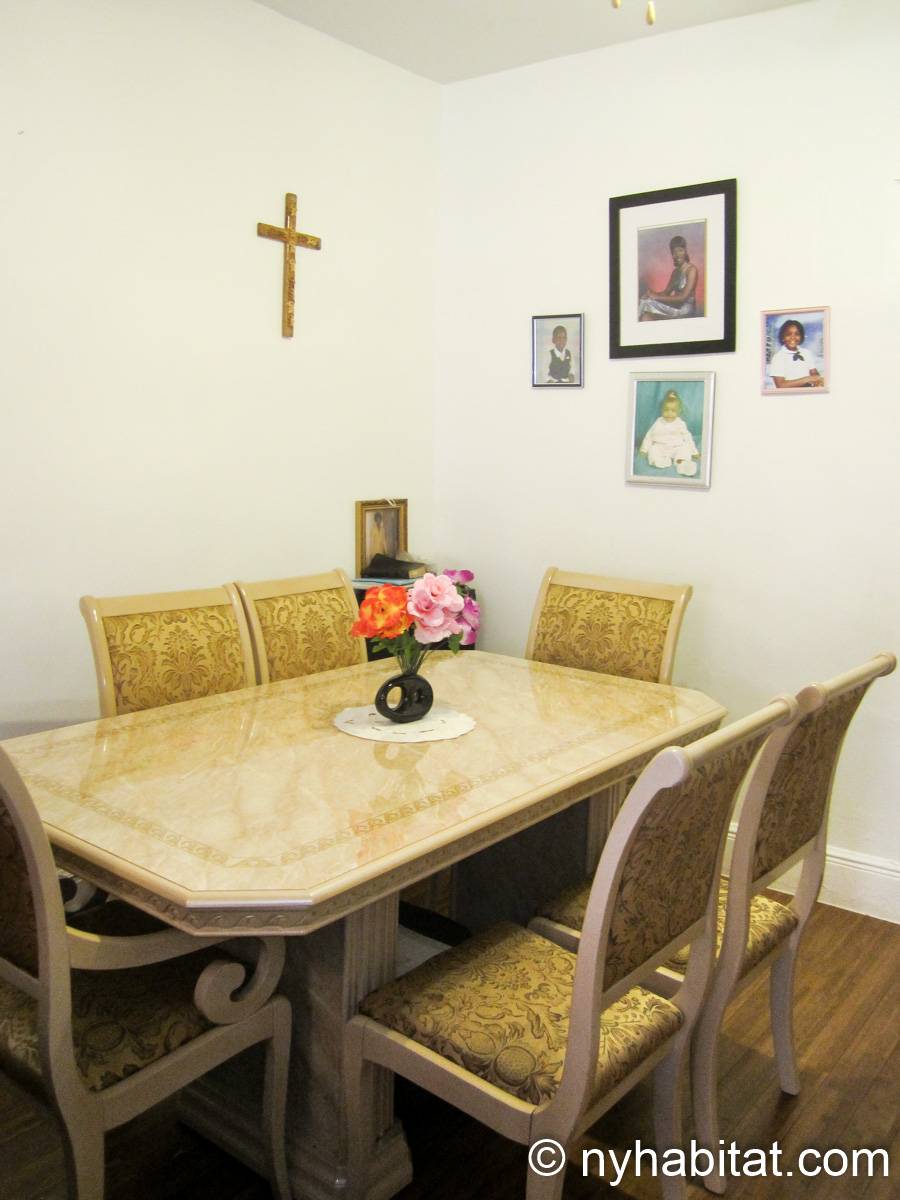 Living room 1 - Photo 4 of 4