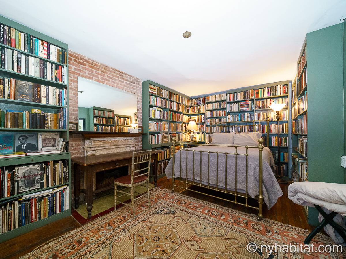Living room - Photo 1 of 7
