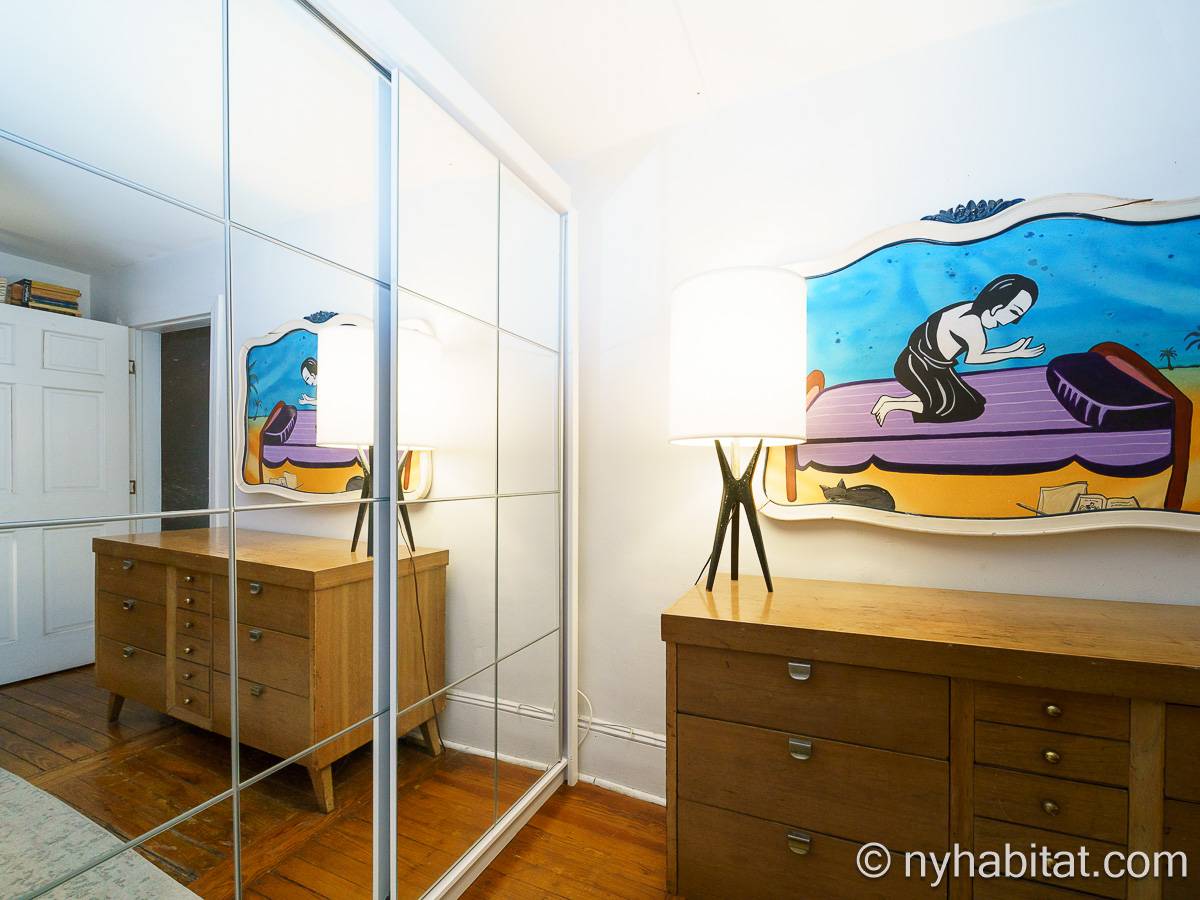 Bedroom - Photo 5 of 10