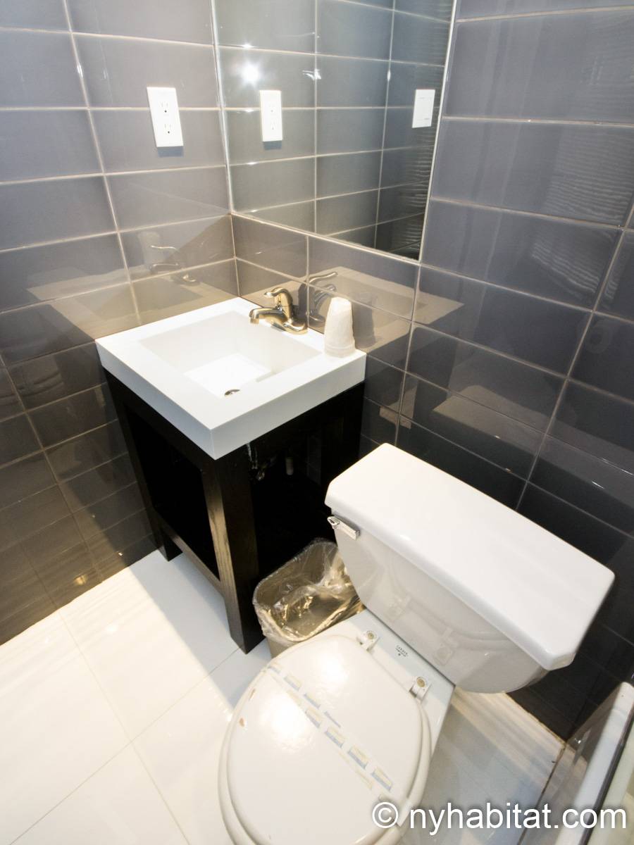 Bathroom - Photo 4 of 4 Bathroom - Photo 4 of 4