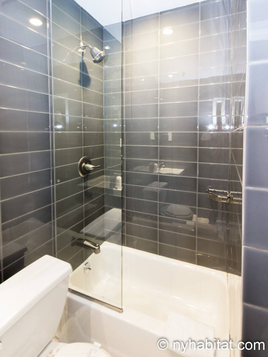 Bathroom - Photo 3 of 4 Bathroom - Photo 3 of 4