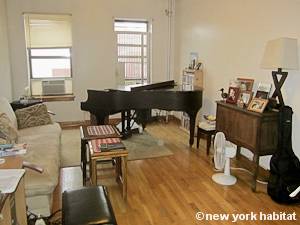 Living room - Photo 1 of 5