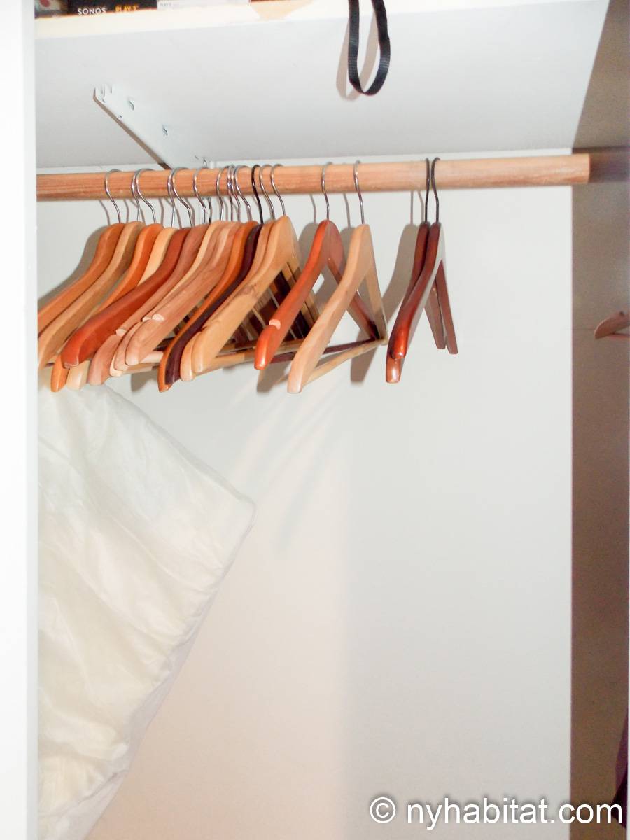 New York Apartment 2 Bedroom Apartment Rental in Vinegar Hill