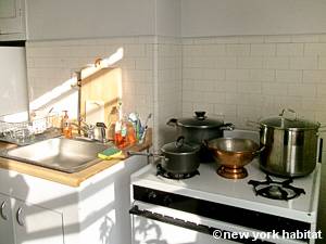 Kitchen - Photo 4 of 6