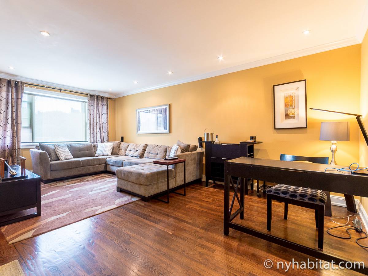 Living room - Photo 2 of 6