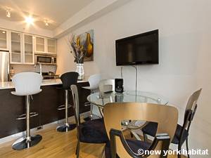 Living room - Photo 4 of 5