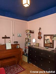 Bedroom - Photo 5 of 7