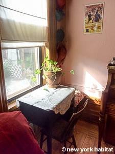Bedroom - Photo 4 of 7