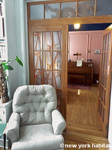 Living room - Photo 3 of 4
